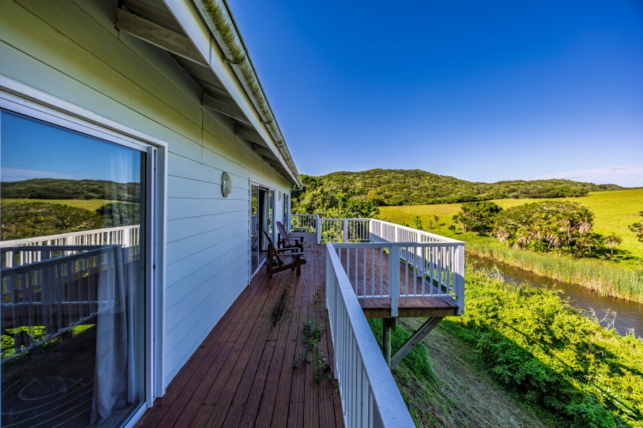 4 Bedroom Property for Sale in Cosy Corner Eastern Cape